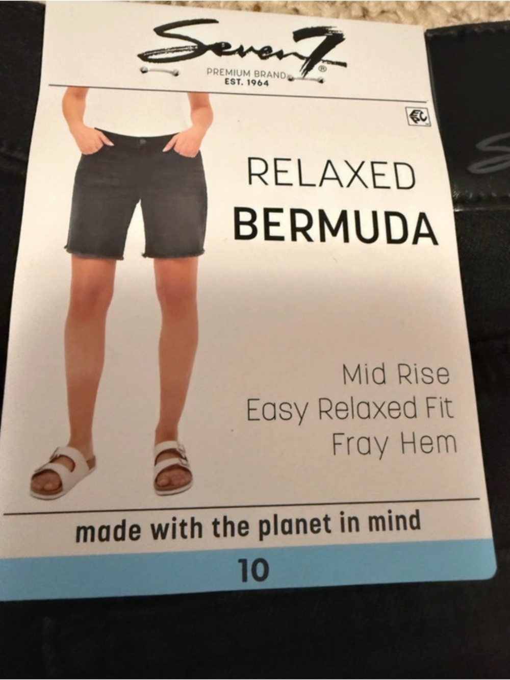 NWT Seven7 Black Denim Jorts Size 10 Raw Hem Relaxed Y2K Minimalist - Picture 5 of 8
